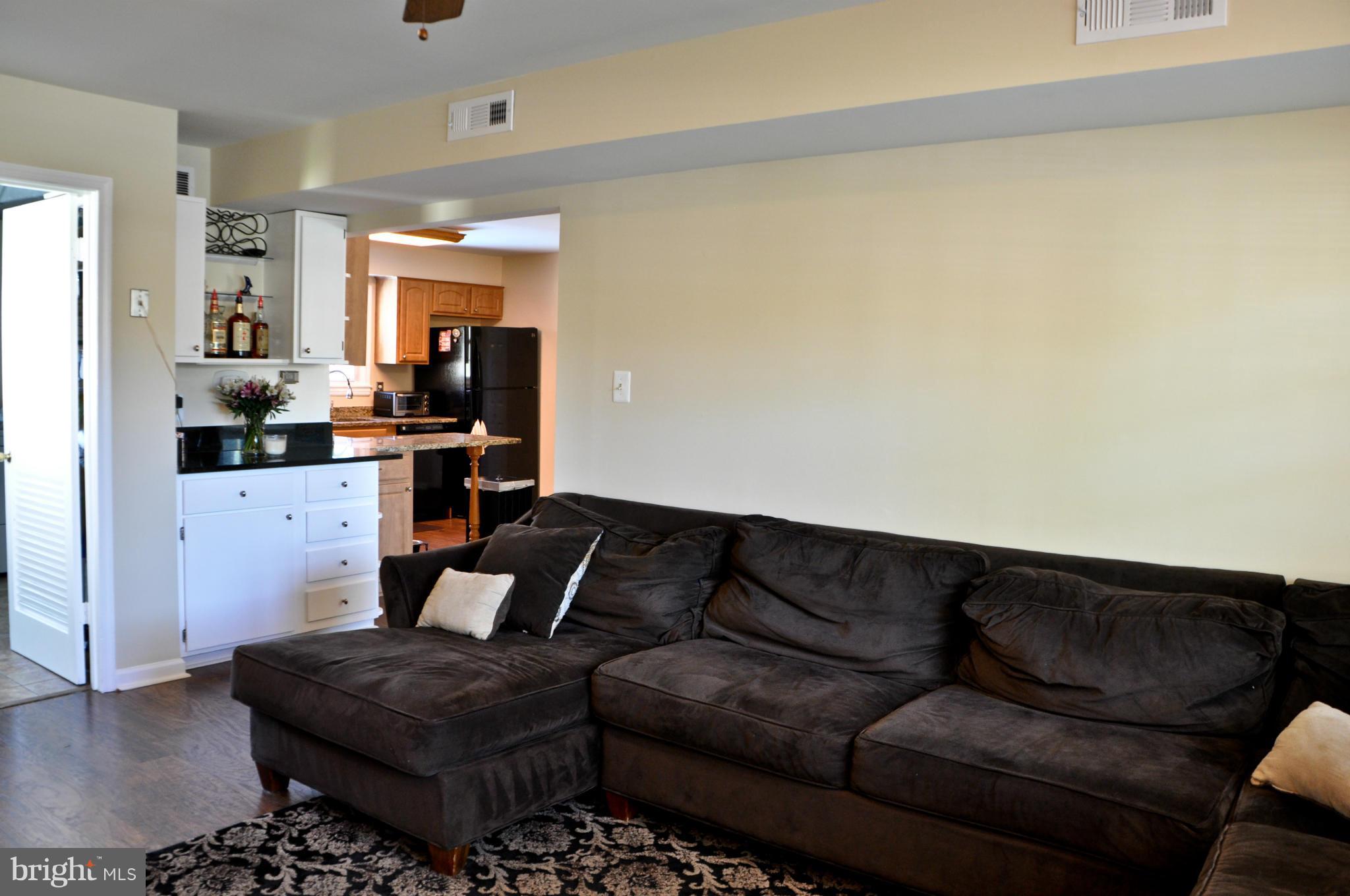 1305 Lee Road Sterling, VA 20164 - Photo 12 of 30 Family Room