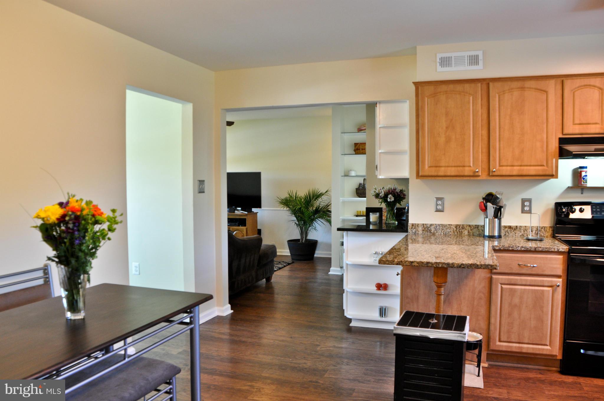 1305 Lee Road Sterling, VA 20164 - Photo 10 of 30 Kitchen