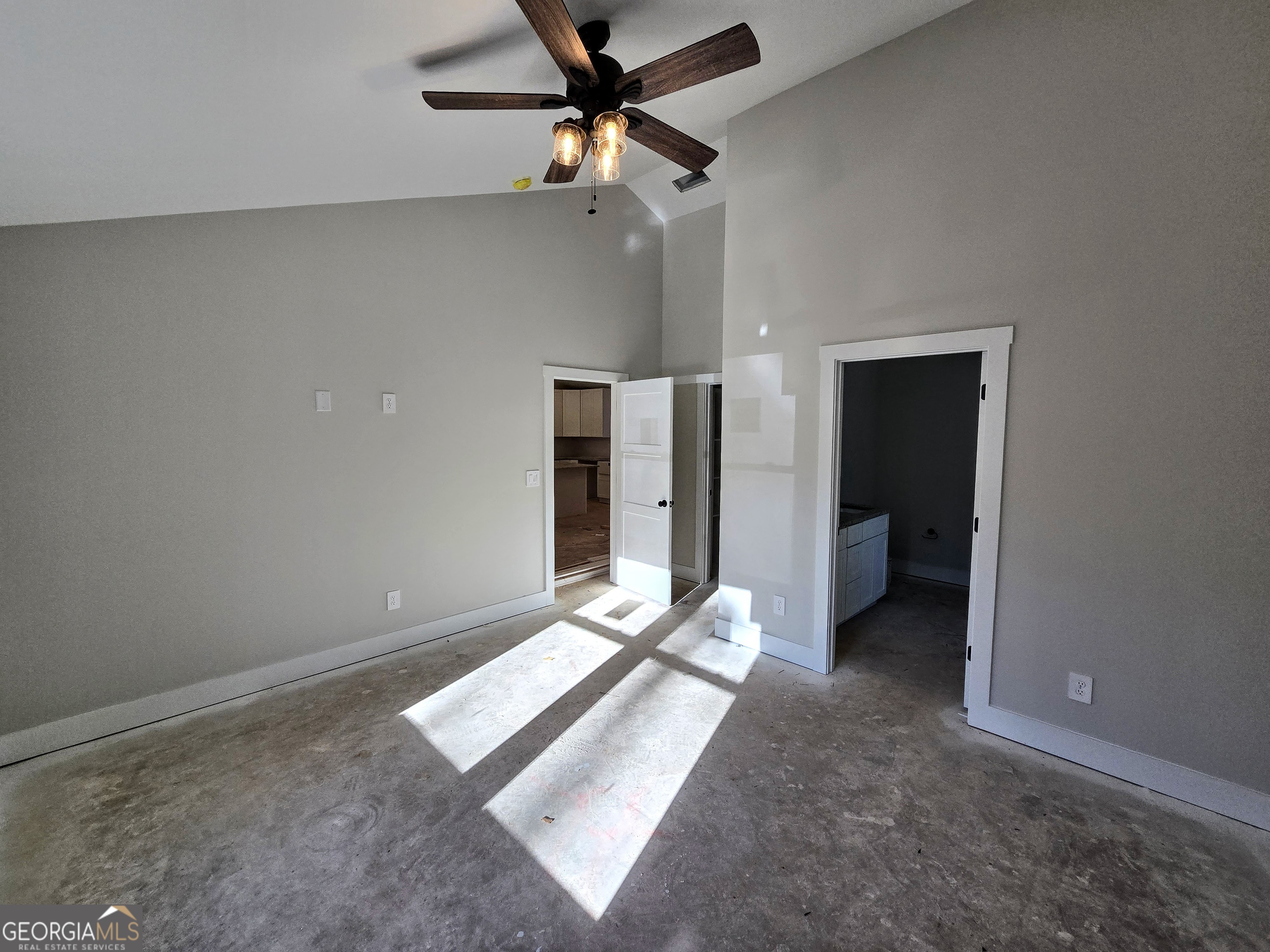 266 Center Point Road Bremen, GA 30110 - Photo 13 of 21 a view of a hallway with a workspace