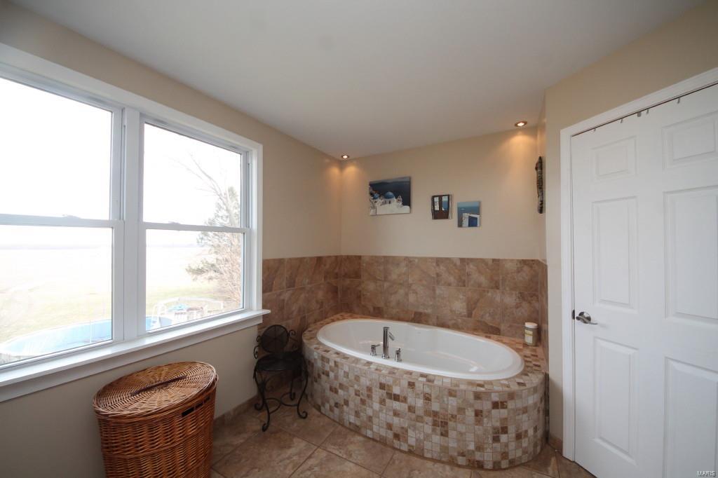 2461 Rentchler Road Belleville, IL 62221 - Photo 30 of 56