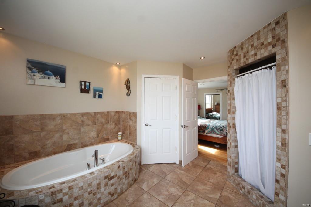 2461 Rentchler Road Belleville, IL 62221 - Photo 31 of 56