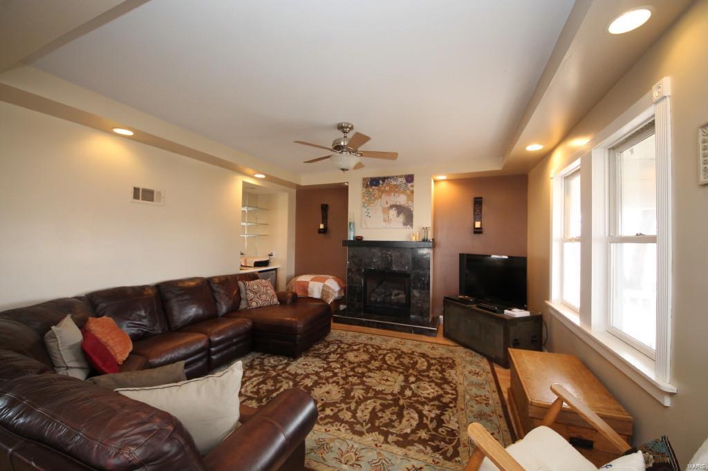 2461 Rentchler Road Belleville, IL 62221 - Photo 6 of 56