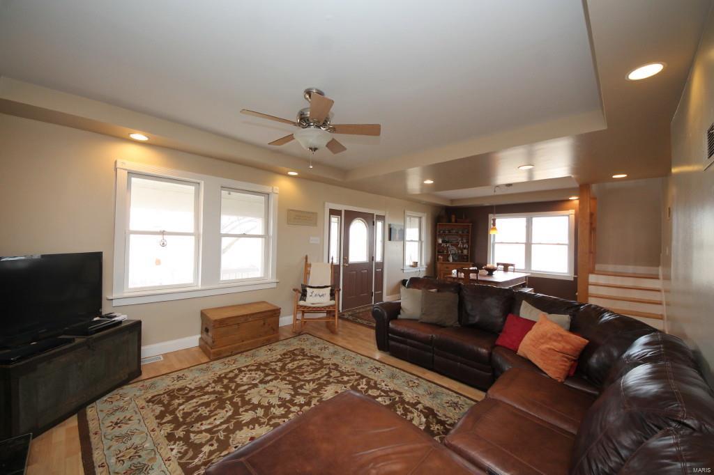 2461 Rentchler Road Belleville, IL 62221 - Photo 7 of 56