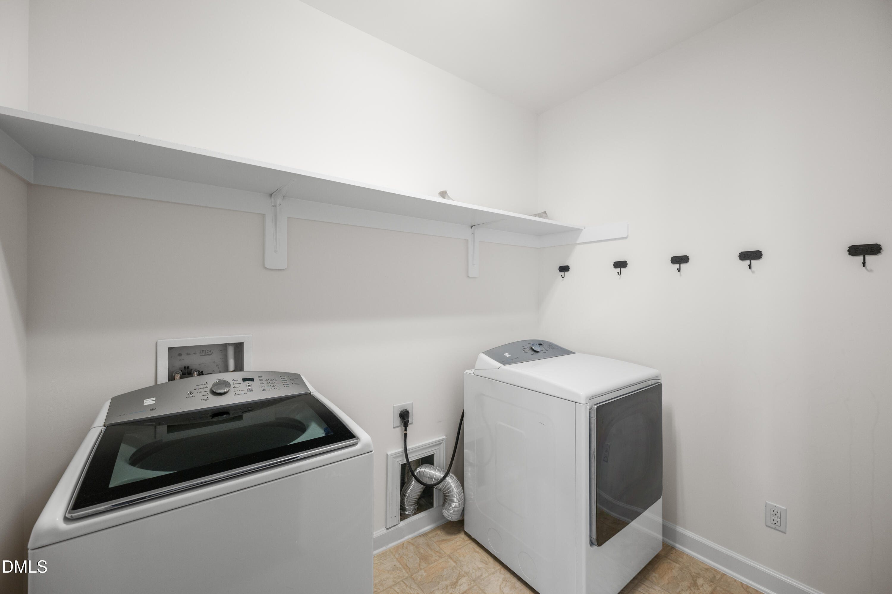 8035 Gilano Drive Raleigh, NC 27603 - Photo 21 of 41 21_20 -8035 gilano dr, interior