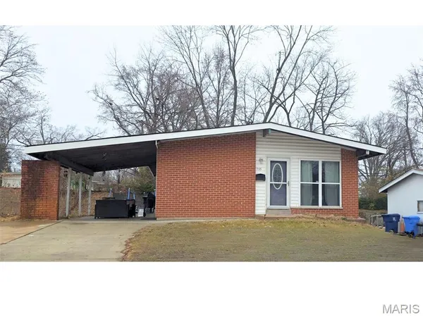 $145,000 | 1155 St Anthony Lane, Florissant, MO 63033