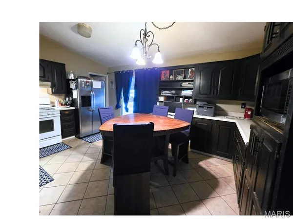 $145,000 | 1155 St Anthony Lane, Florissant, MO 63033