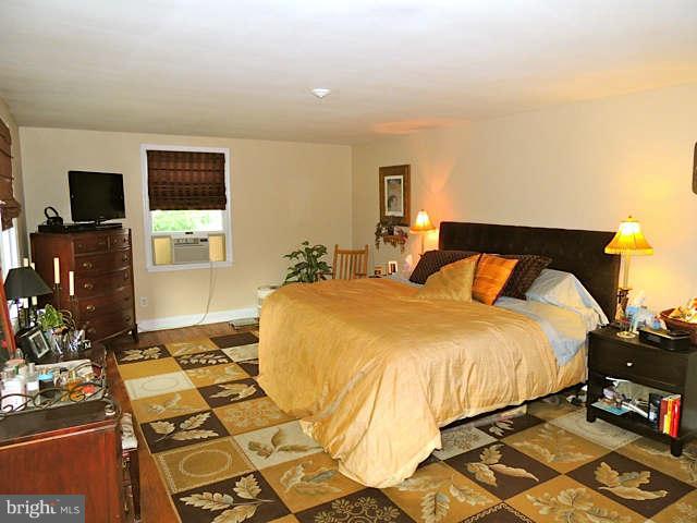 1691 Yakona Road Baltimore, MD 21286 - Photo 13 of 27 Bedroom