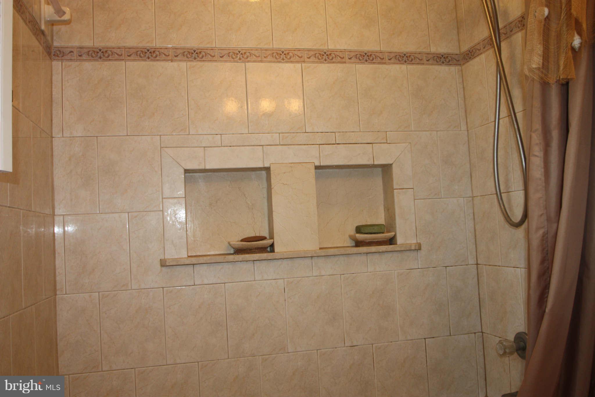 1691 Yakona Road Baltimore, MD 21286 - Photo 19 of 27 Bath