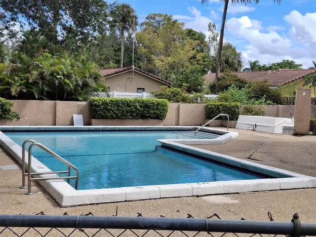 $2,600 | 8763 Shadow Wood Boulevard, Unit 202, Coral Springs, FL 33071
