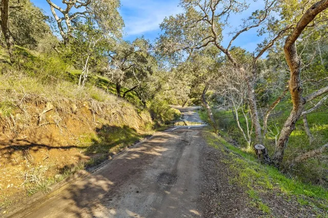 $1,550,000 | 4 El Vanada Road, Redwood City, CA 94062