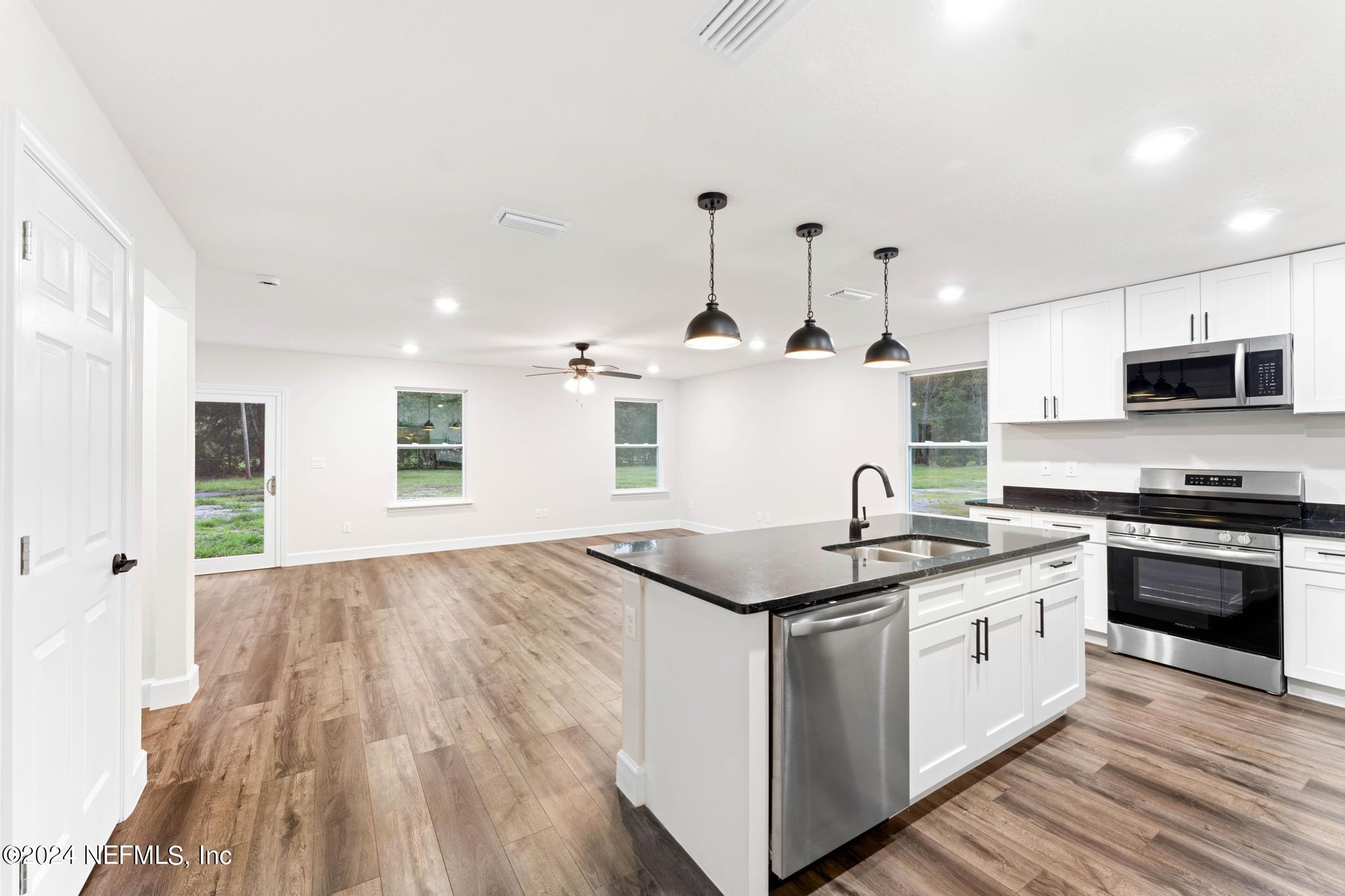 9032 Taylor Field Road Jacksonville, FL 32222 - Photo 5 of 24 DSC08626
