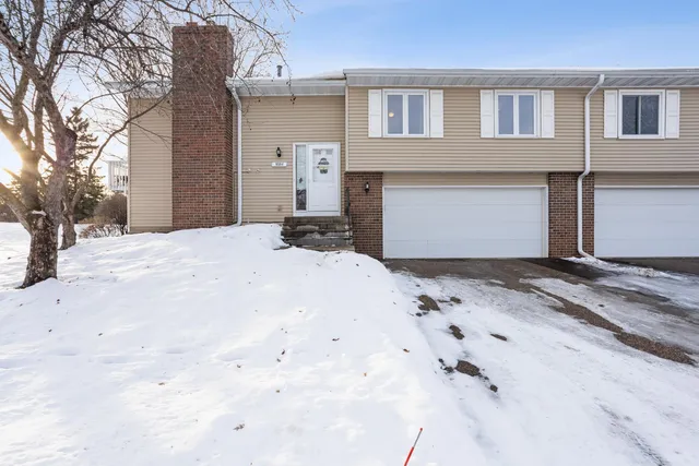 $290,000 | 1684 Covington Lane, Eagan, MN 55122