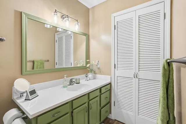 $290,000 | 1684 Covington Lane, Eagan, MN 55122