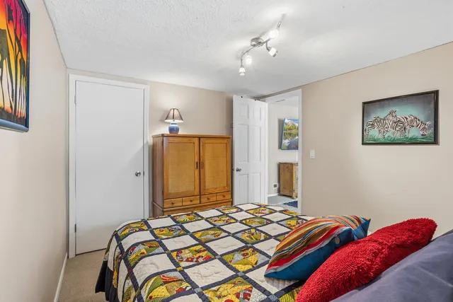 $290,000 | 1684 Covington Lane, Eagan, MN 55122