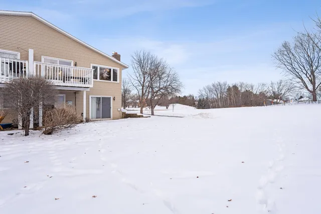 $290,000 | 1684 Covington Lane, Eagan, MN 55122