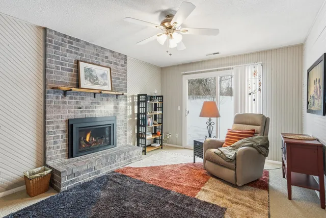 $290,000 | 1684 Covington Lane, Eagan, MN 55122