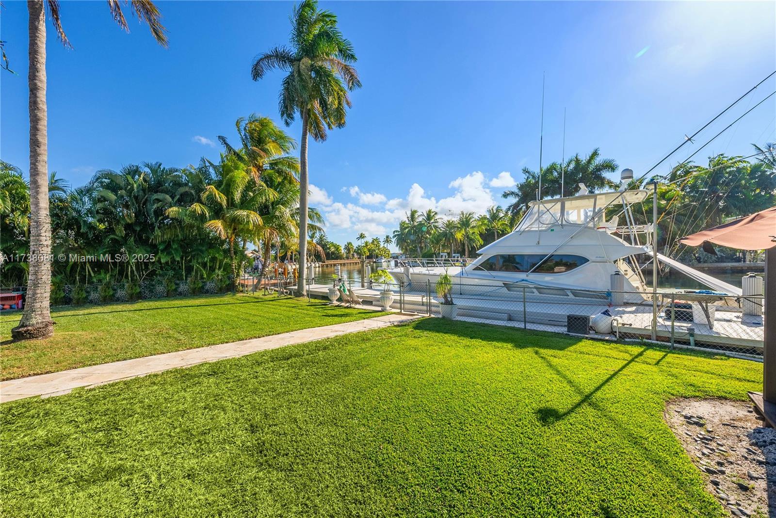 1070 Belle Meade Island Drive Miami, FL 33138 - Photo 25 of 32