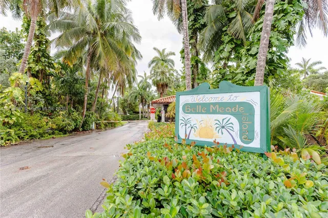 a sign that is on the side of the road