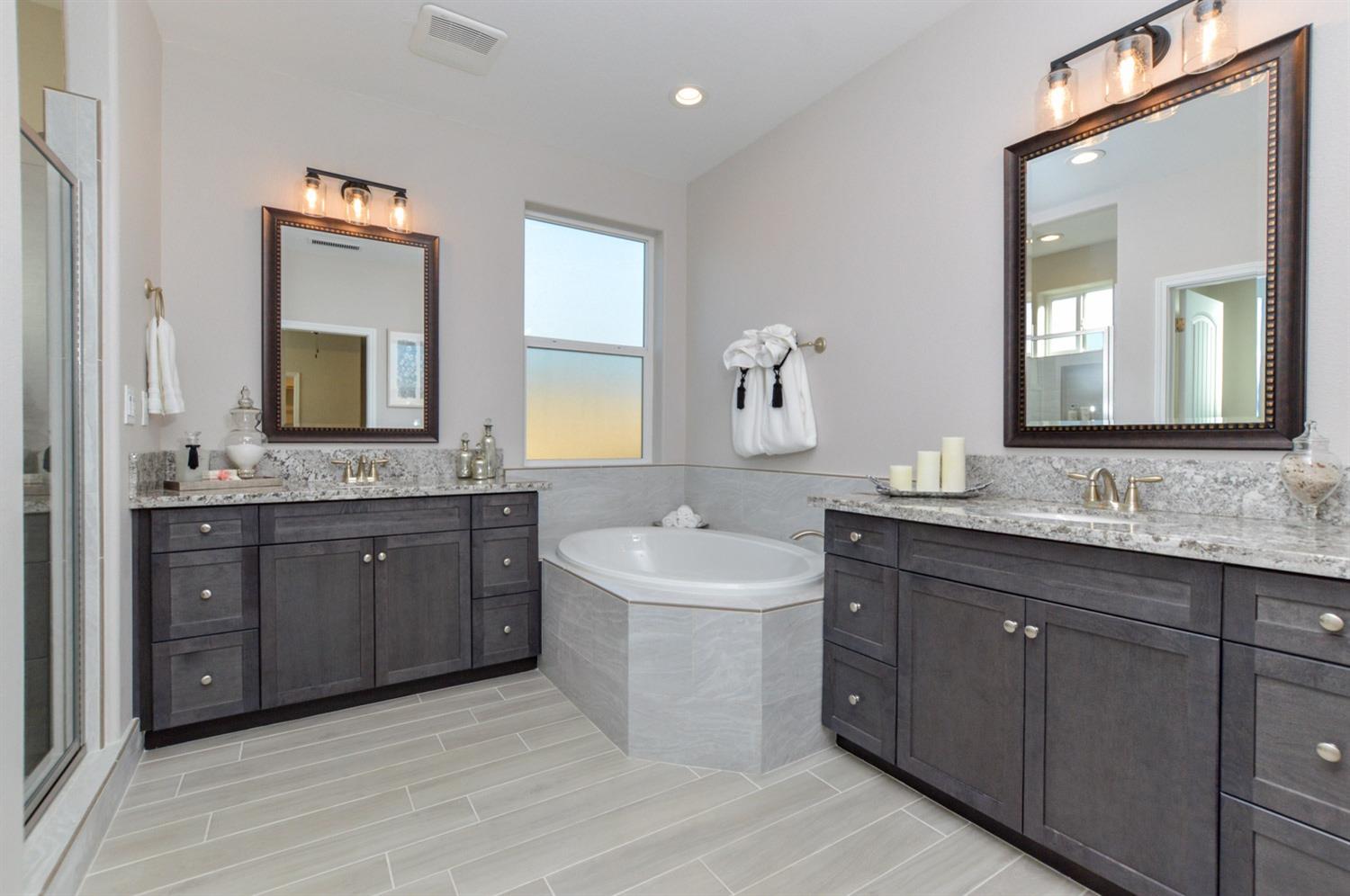 621 Alpine Way Madera, CA 93636 - Photo 6 of 7 Gallery Image 6
