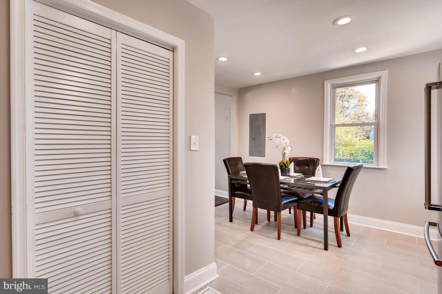 21 Village Road Baltimore, MD 21208 - Photo 11 of 28 Dining Room