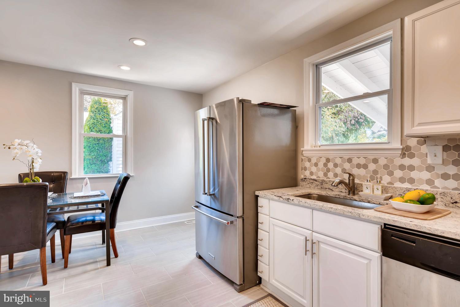 21 Village Road Baltimore, MD 21208 - Photo 10 of 28 Kitchen