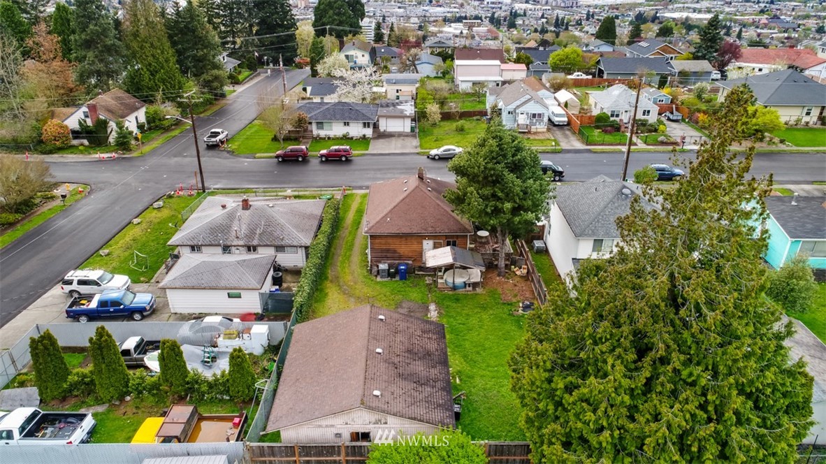 812 High Avenue South Renton, WA 98057 - Photo 4 of 14