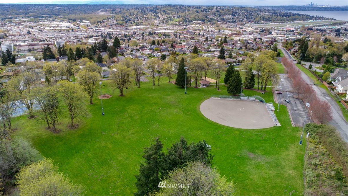 812 High Avenue South Renton, WA 98057 - Photo 8 of 14