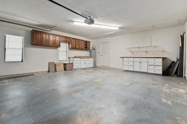 a view of a livingroom with furniture