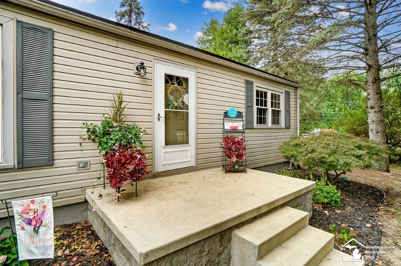 2881 Bluebush Road Monroe, MI 48162 - Photo 4 of 53
