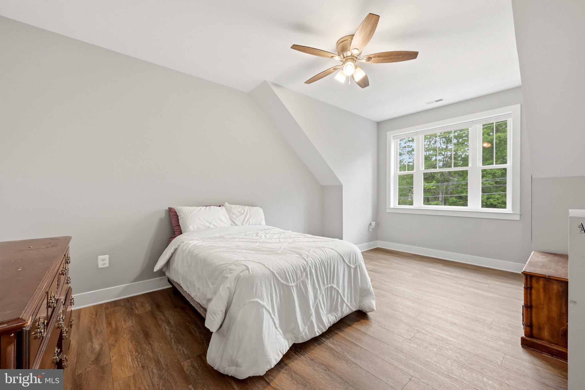 125 Holiday Road Cross Junction, VA 22625 - Photo 34 of 98 Bedroom 5