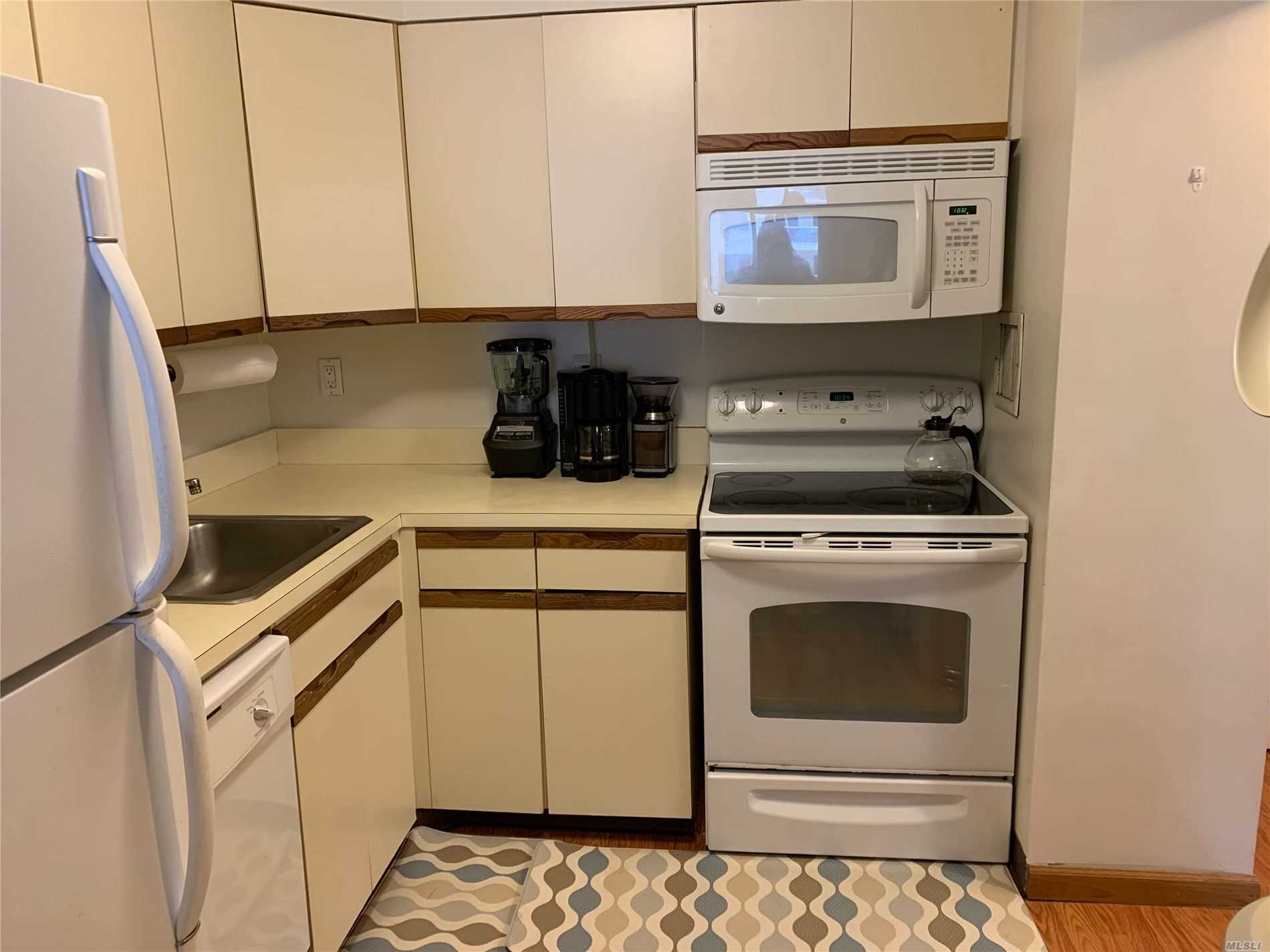360 Shore Road, Unit 7M Long Beach, NY 11561 - Photo 4 of 15