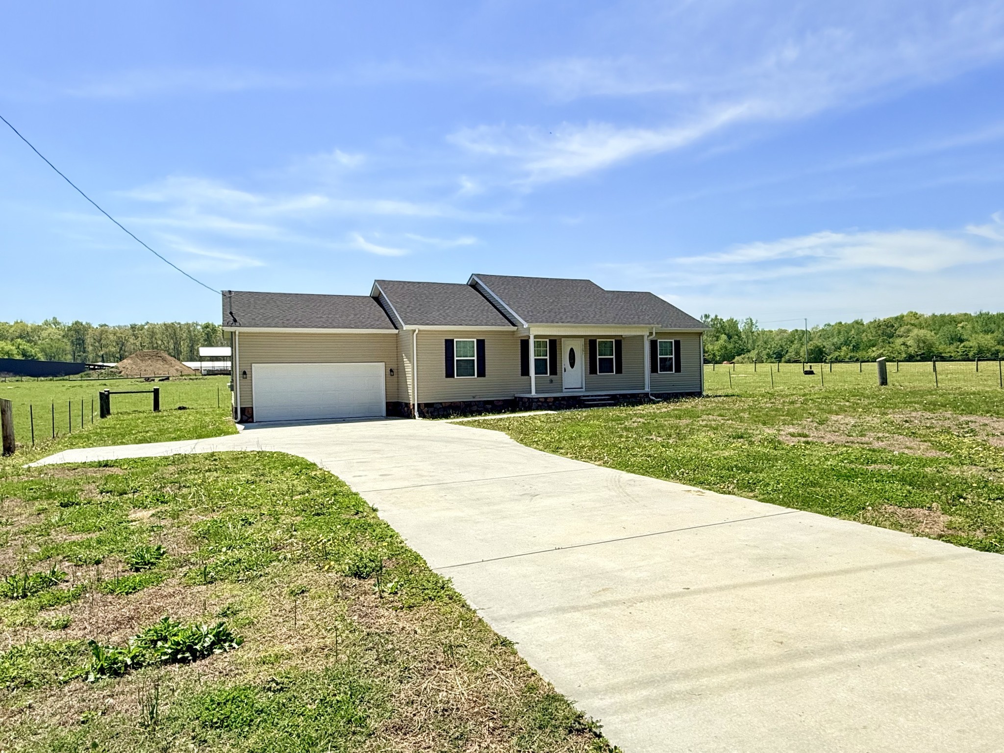 1151 Hurricane Road Tullahoma, TN 37388 - Photo 2 of 13