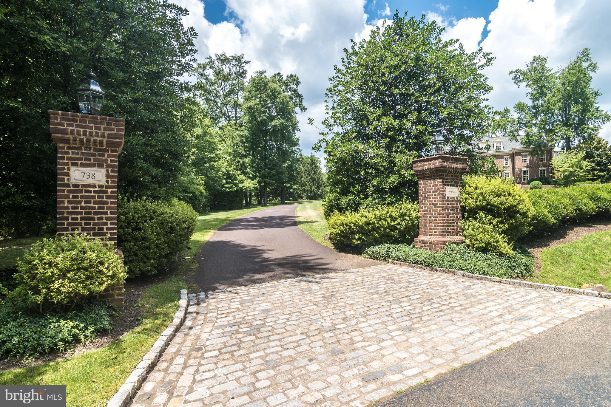 738 Fox Hollow Road Lower Gwynedd, PA 19002 - Photo 56 of 56 Driveway