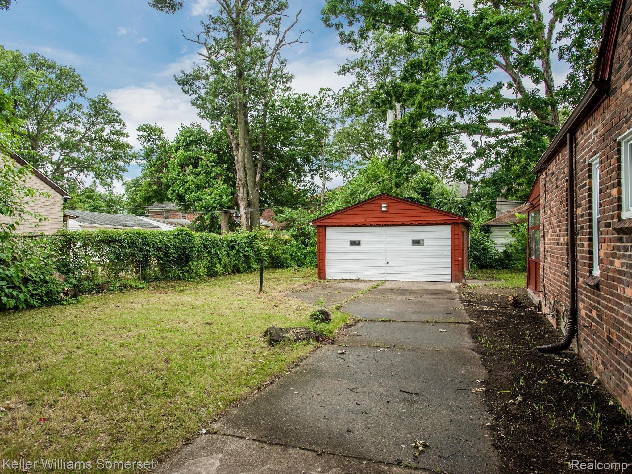 20189 Sheffield Road Detroit, MI 48221 - Photo 24 of 27 Garage