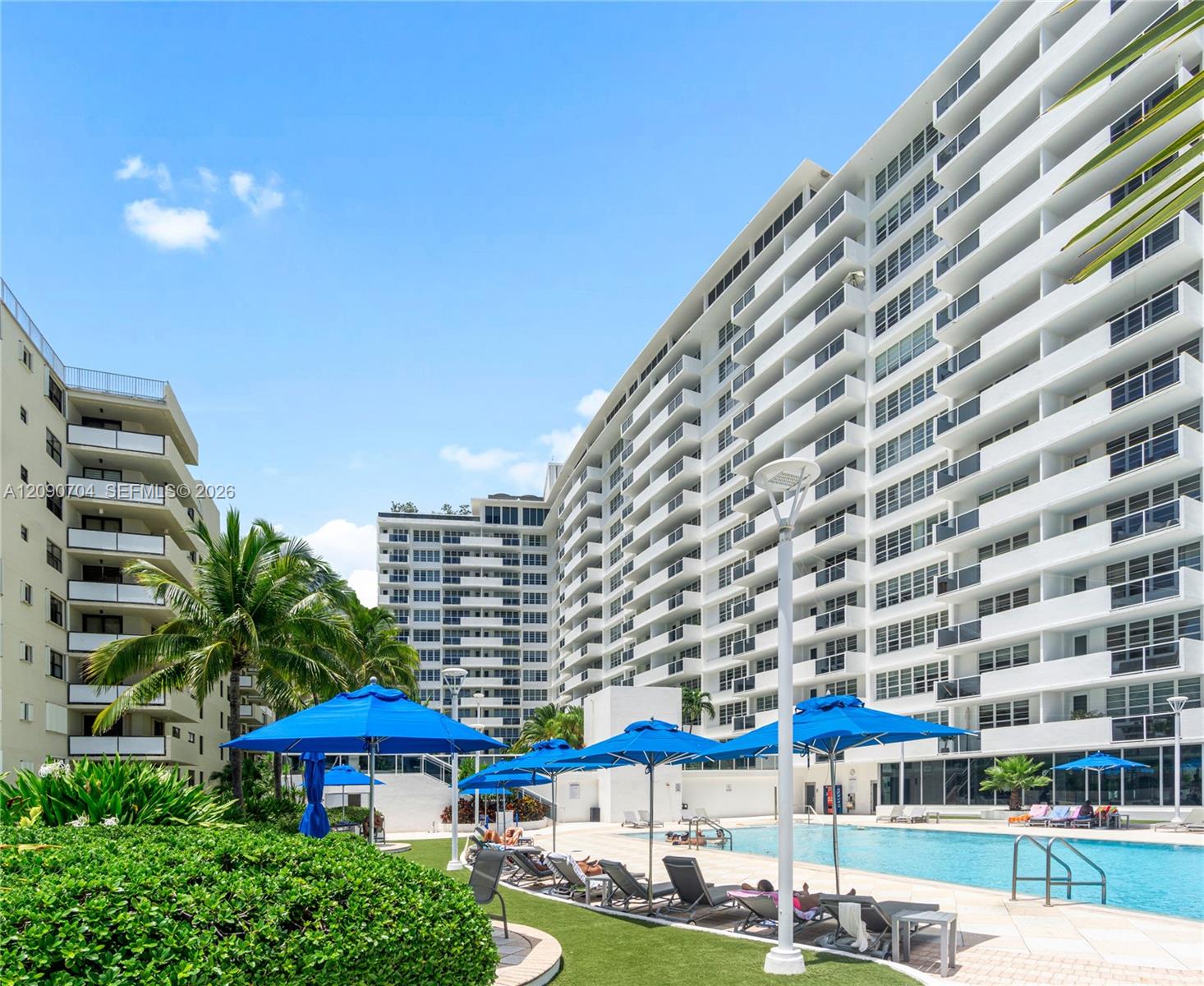 100 Lincoln Road, Unit 1127 Miami Beach, FL 33139 - Photo 17 of 26 Gallery Image 17