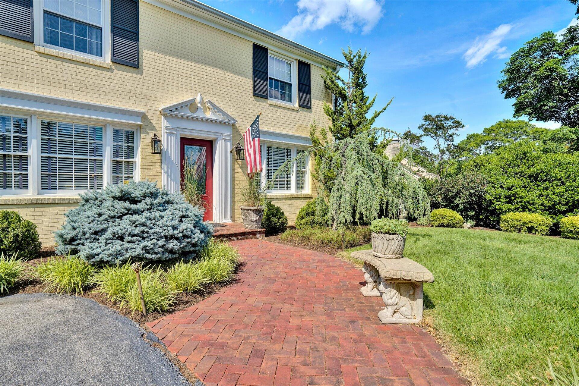 2311 Mt Vernon Road Southwest Roanoke, VA 24015 - Photo 1 of 52 05-060620220061