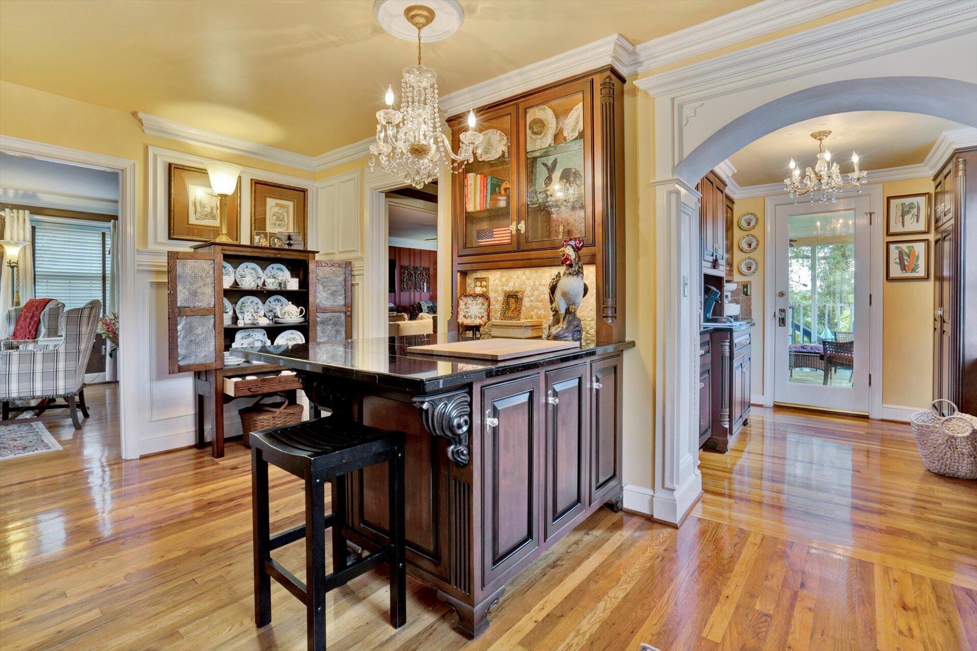 2311 Mt Vernon Road Southwest Roanoke, VA 24015 - Photo 11 of 52 Kitchen