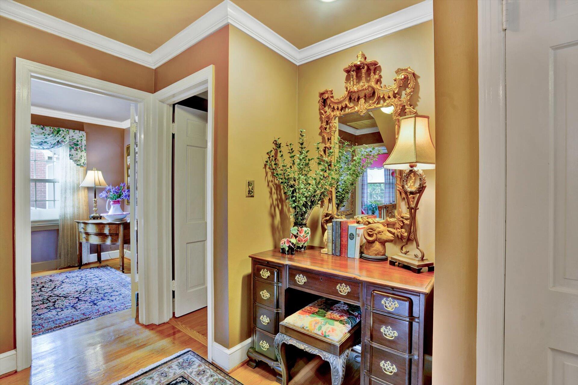 2311 Mt Vernon Road Southwest Roanoke, VA 24015 - Photo 23 of 52 Hall reading nook