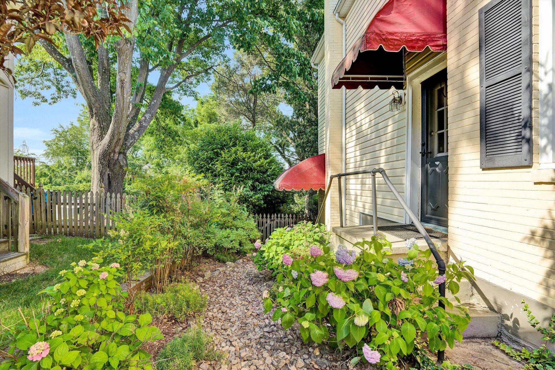 2311 Mt Vernon Road Southwest Roanoke, VA 24015 - Photo 44 of 52 Entrance to family room
