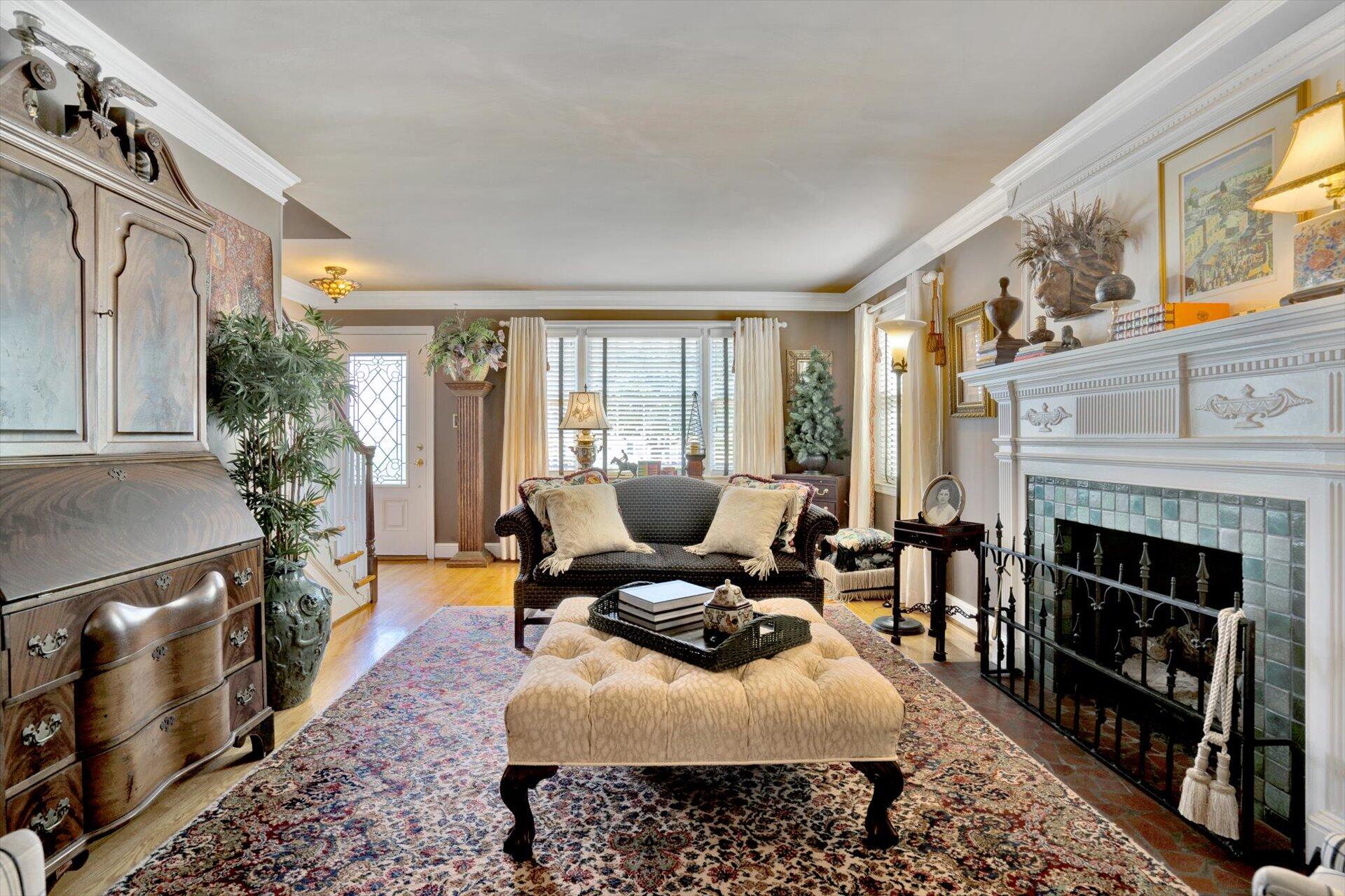 2311 Mt Vernon Road Southwest Roanoke, VA 24015 - Photo 8 of 52 LR Entry Level