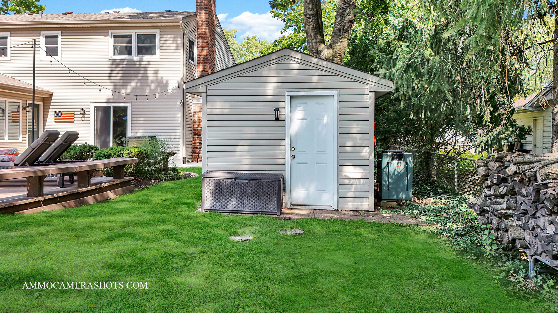26W275 Tomahawk Drive Wheaton, IL 60189 - Photo 36 of 41 a front view of house with a garden
