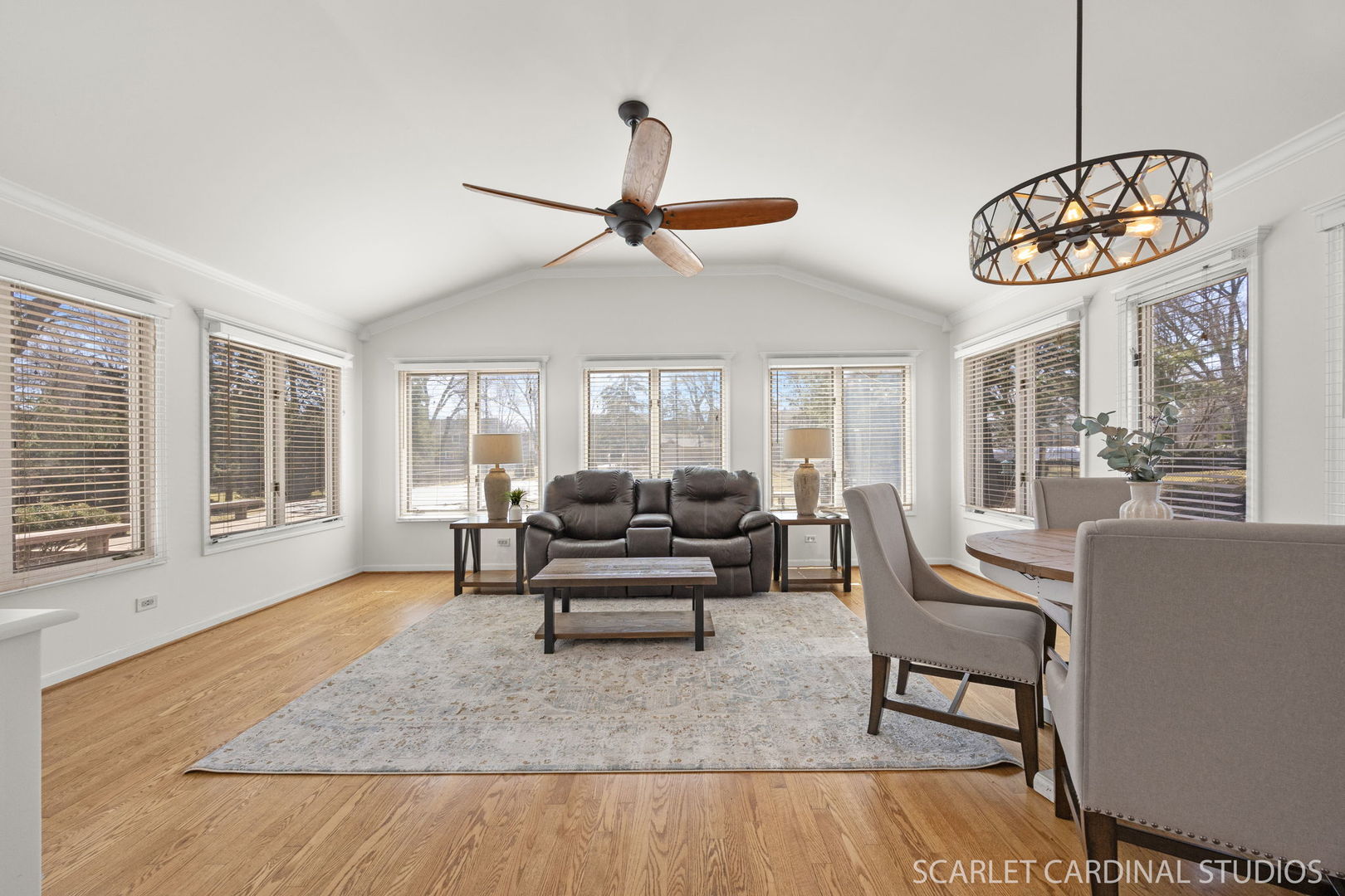 26W275 Tomahawk Drive Wheaton, IL 60189 - Photo 9 of 41 a living room with furniture