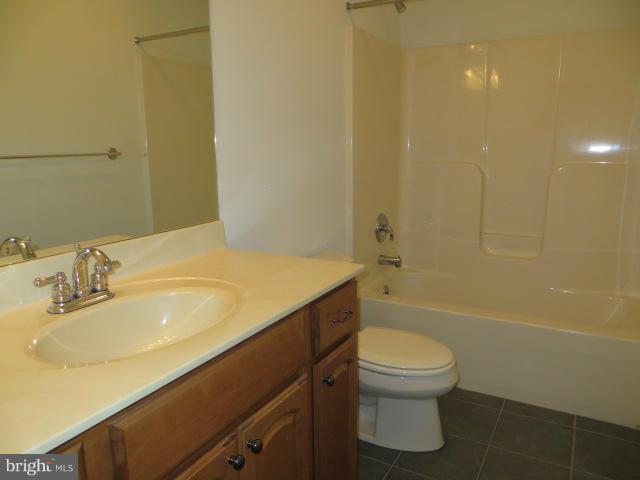 28 Wood Chip Road Elkton, MD 21921 - Photo 21 of 26 HALL FULL BATH