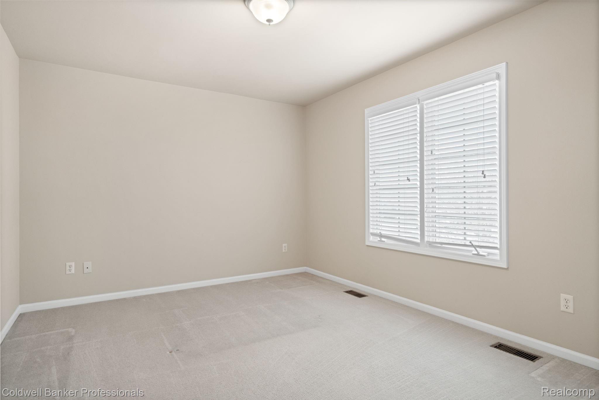 1307 Tulberry Circle Rochester, MI 48306 - Photo 31 of 40 40-web-or-mls-1307-Tulberry-Cir-40.jpg