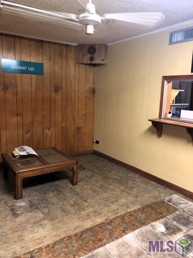 601 Osage Street Franklin, LA 70538 - Photo 13 of 21 OFFICE RECEPTION AREA