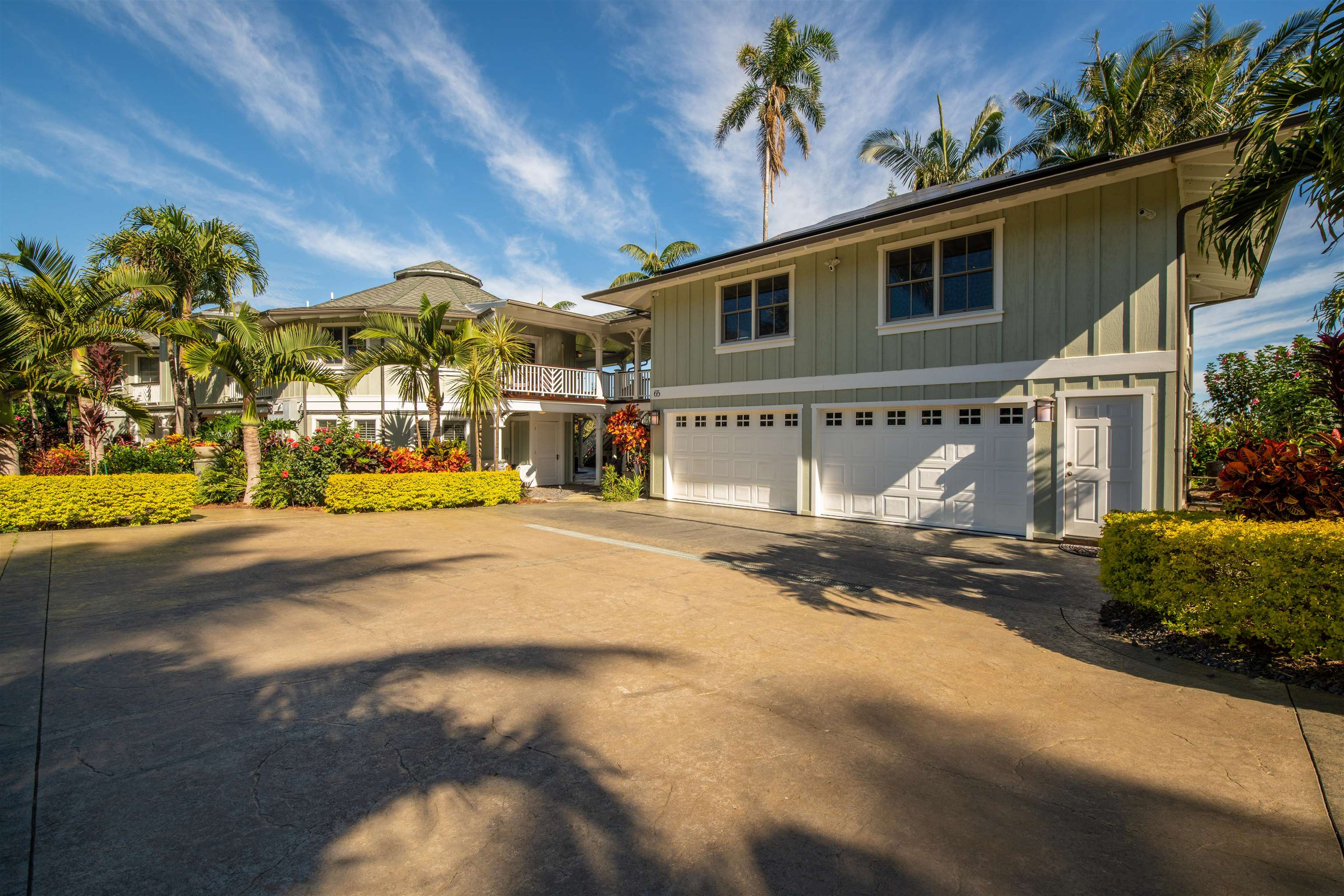 65 North Holokai Road Haiku, HI 96708 - Photo 47 of 50 a view of a building with a street