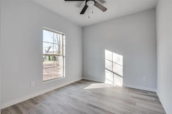 $248,000 | 420 Kelly Lane, Seven Points, TX 75143