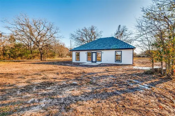 $248,000 | 420 Kelly Lane, Seven Points, TX 75143