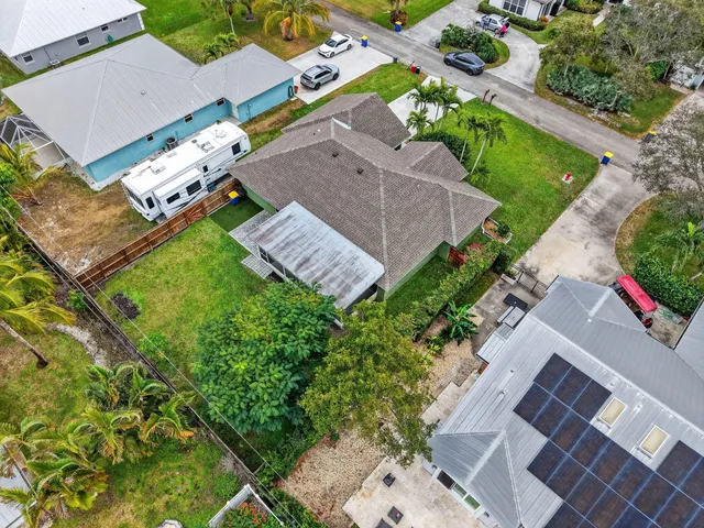 $805,000 | 9275 Southeast Mercury Street, Hobe Sound, FL 33455