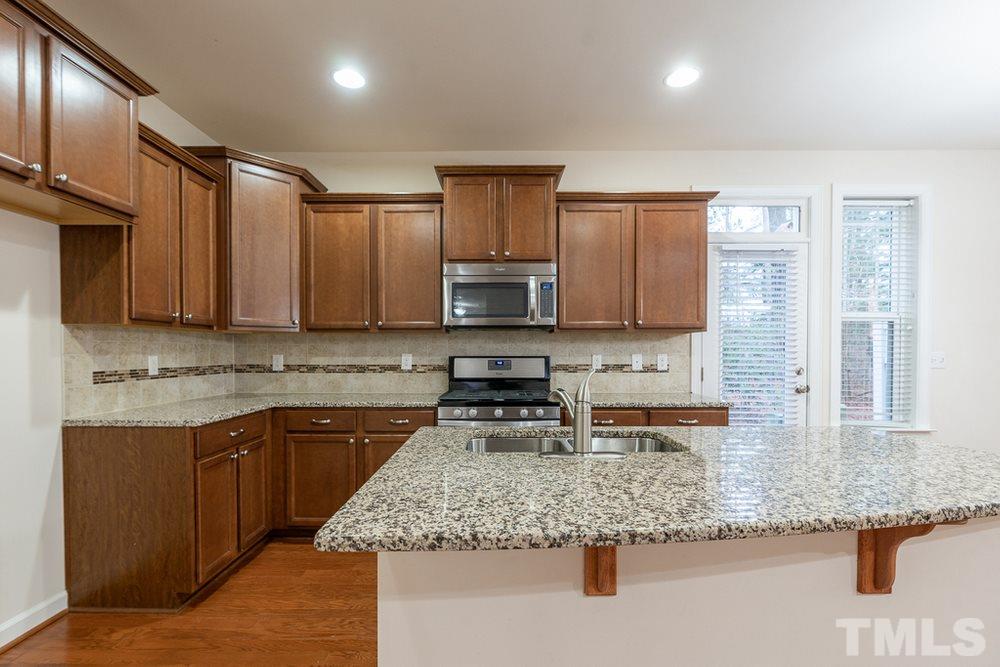 2470 Pecan Ridge Way Apex, NC 27502 - Photo 3 of 30 Kitchen